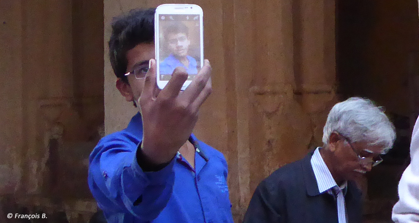 «Égoportrait» ou «autoportrait»?